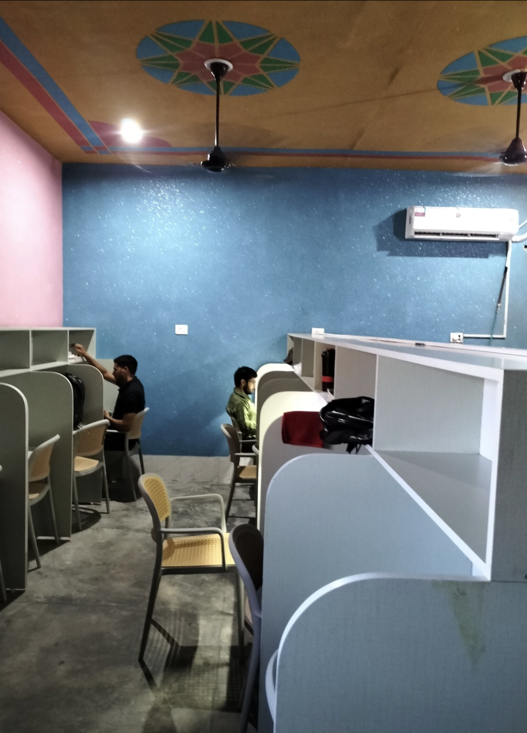 Computer lab with student workstations